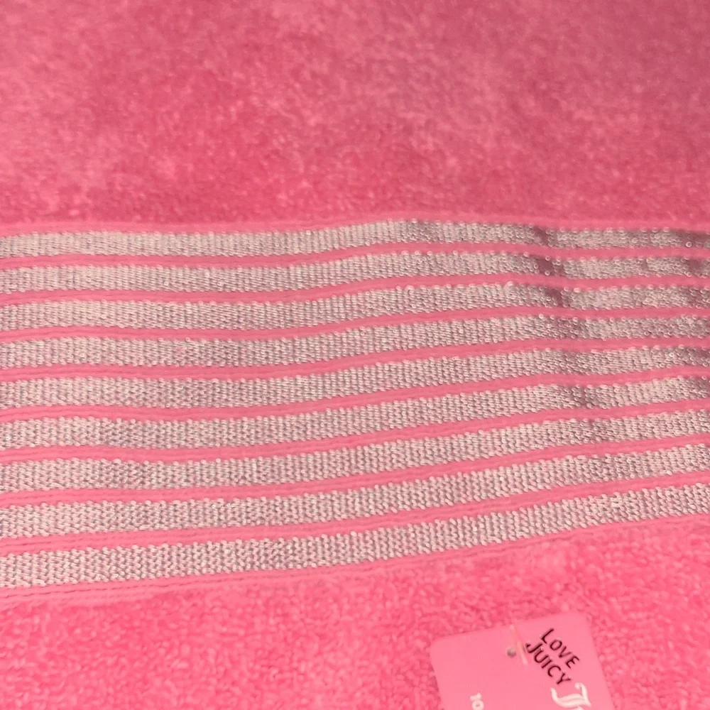 Juicy Couture Pink Bath Towel Set